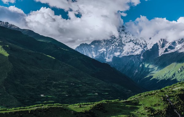 股海策略 六月去哪玩？8个国内超美的旅行地，风光旖旎，挑一个就出发吧！